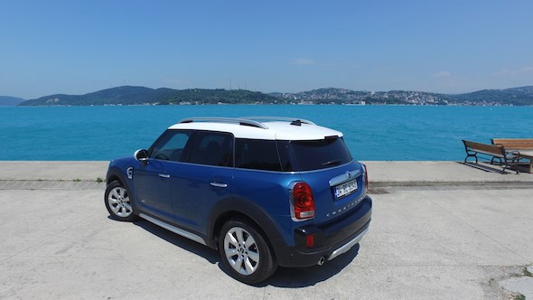 Mini Cooper Countryman exterior