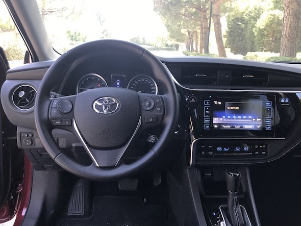 Corolla 50. Yıl Modelinin İç Mekan