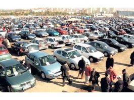 2.El otomobil satışında yönetmelik yürürlüğe girdi! 2.el motorlu kara taşıtları ticaretine ilişkin Ticaret Bakanlığı'nın hazırladığı yönetmelik 15 Ağustos’ta yürürlüğe girdi.