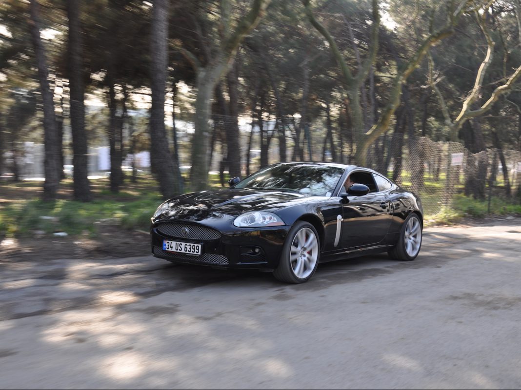 aguar XKR 4.2 Supercharger