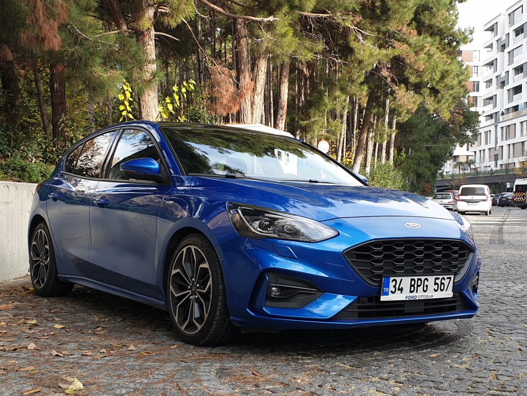 Ford Focus HB Kapak