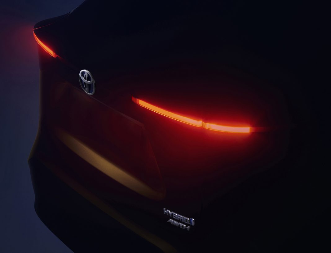 Toyota-new-B-segment-SUV-teaser-feat-1