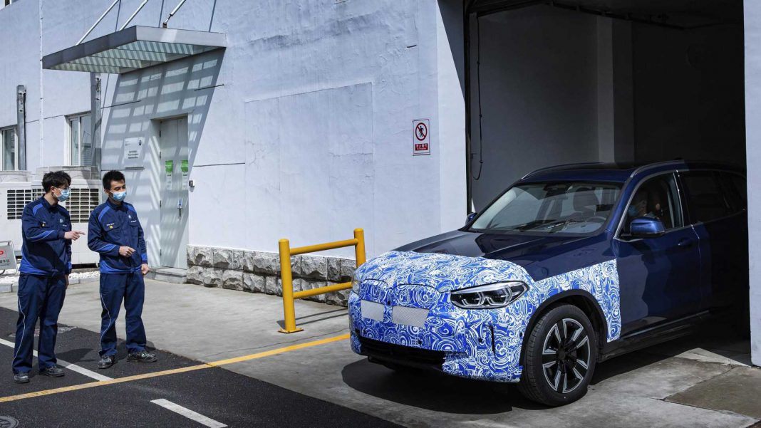 BMWS iX3