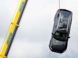 volvo araçlar vinçlerden bırakılıyor