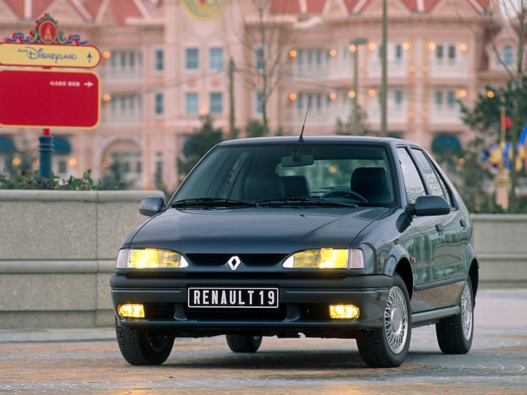 Renault 19