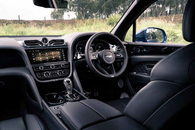 Range Rover ve Bentley Bentayga (1)