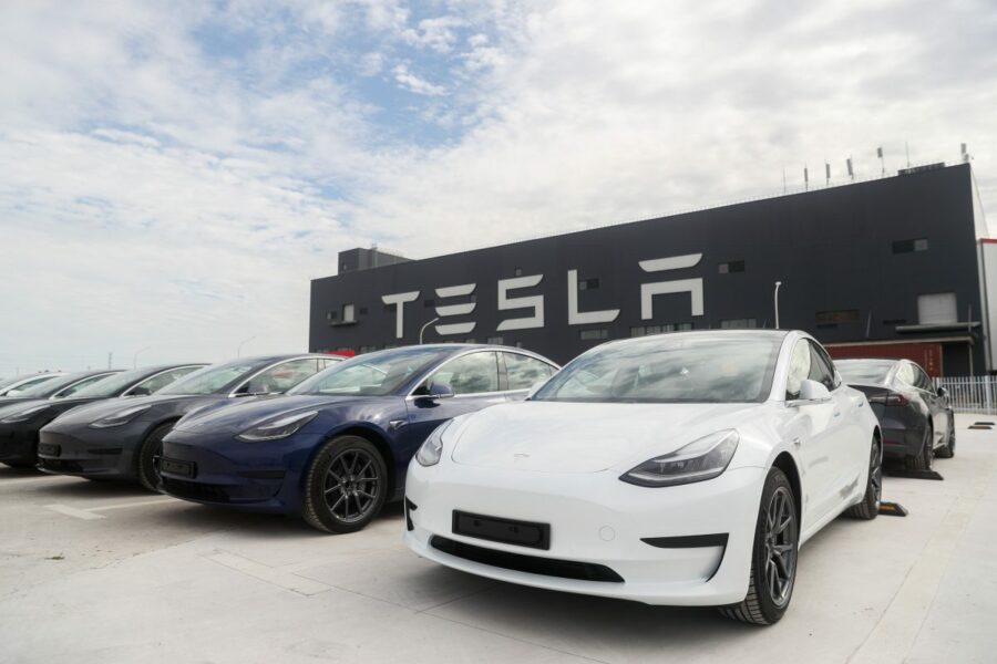 Fren Balataları Olmadan Teslim Edilen Tesla Model 3
