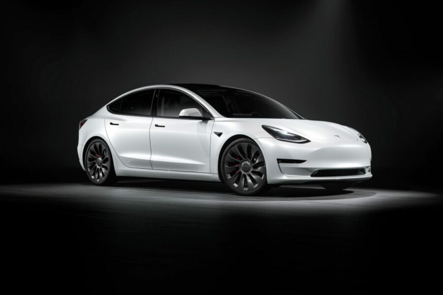 Fren Balataları Olmadan Teslim Edilen Tesla Model 3 | 2022 Tesla Modeli 3 | Tesla