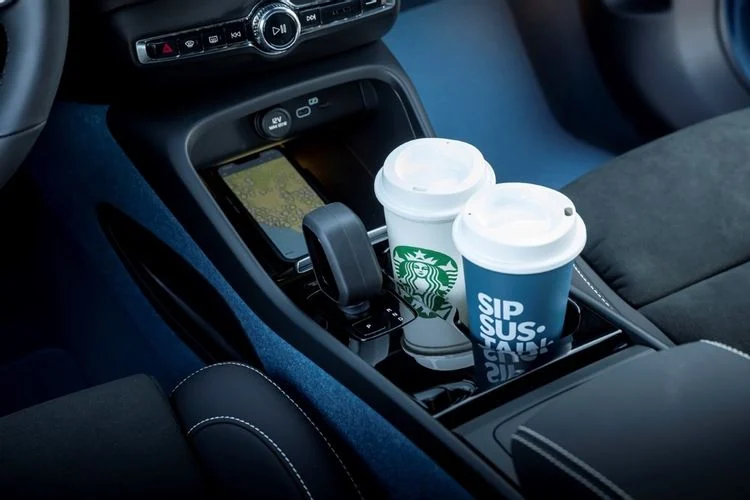 Volvo USA Starbucks Şubelerine EV Şarj İstasyonu kahve ve elektrikli araç