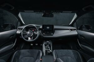 2022 Toyota GR Corolla İç Mekan