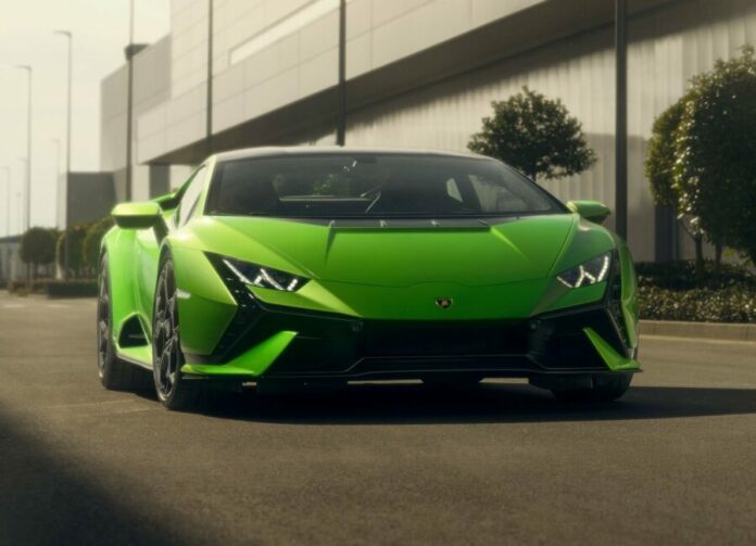Lamborghini Huracan Tecnica, yeşil renk, önden görünüm