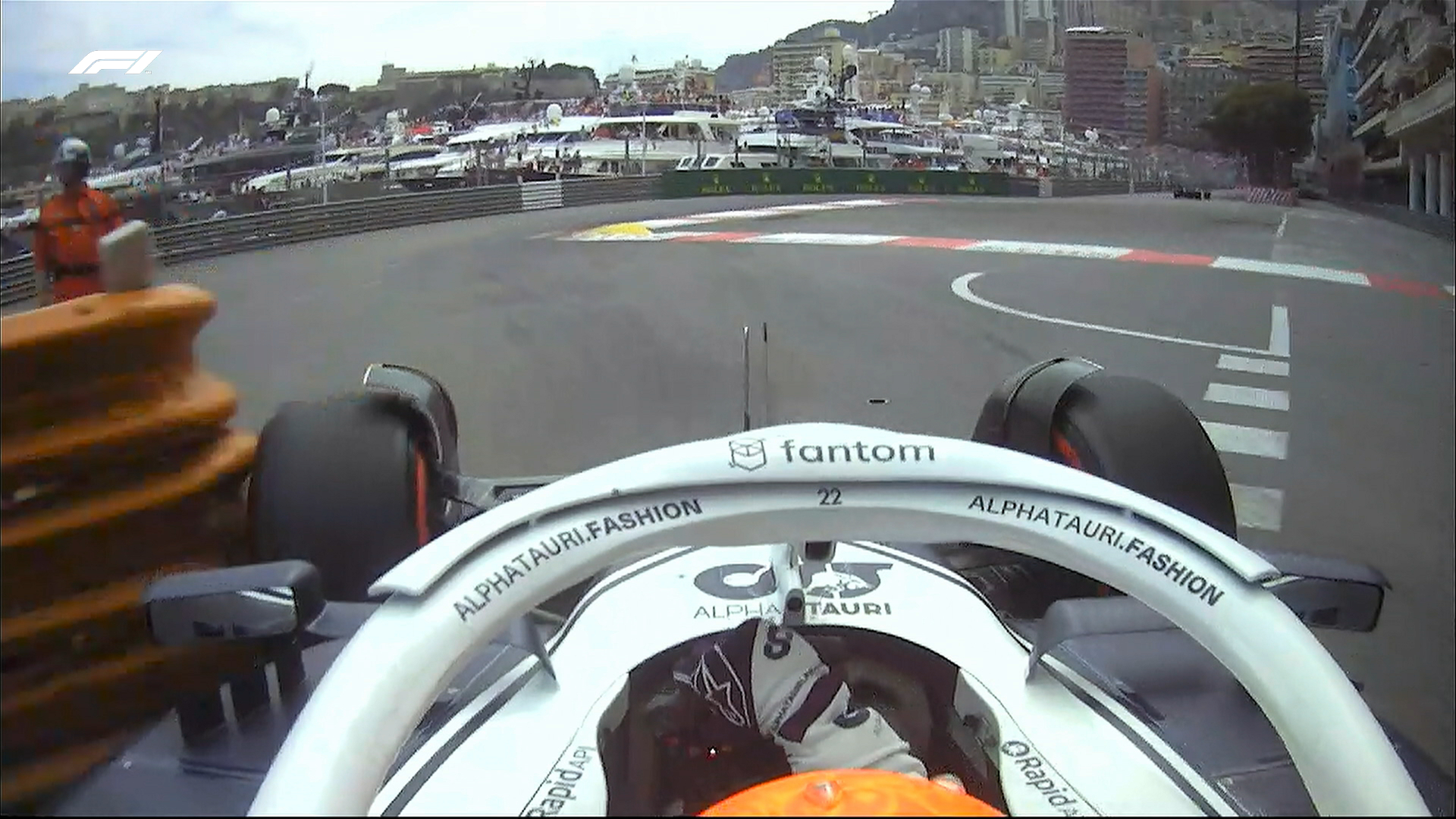 Monaco GP Tsunoda bariyer teması