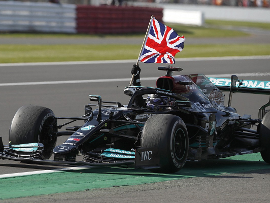 2021 İngiltere GP Kazananı ve Pistin En Başarılı İsmi Sir Lewis Hamilton