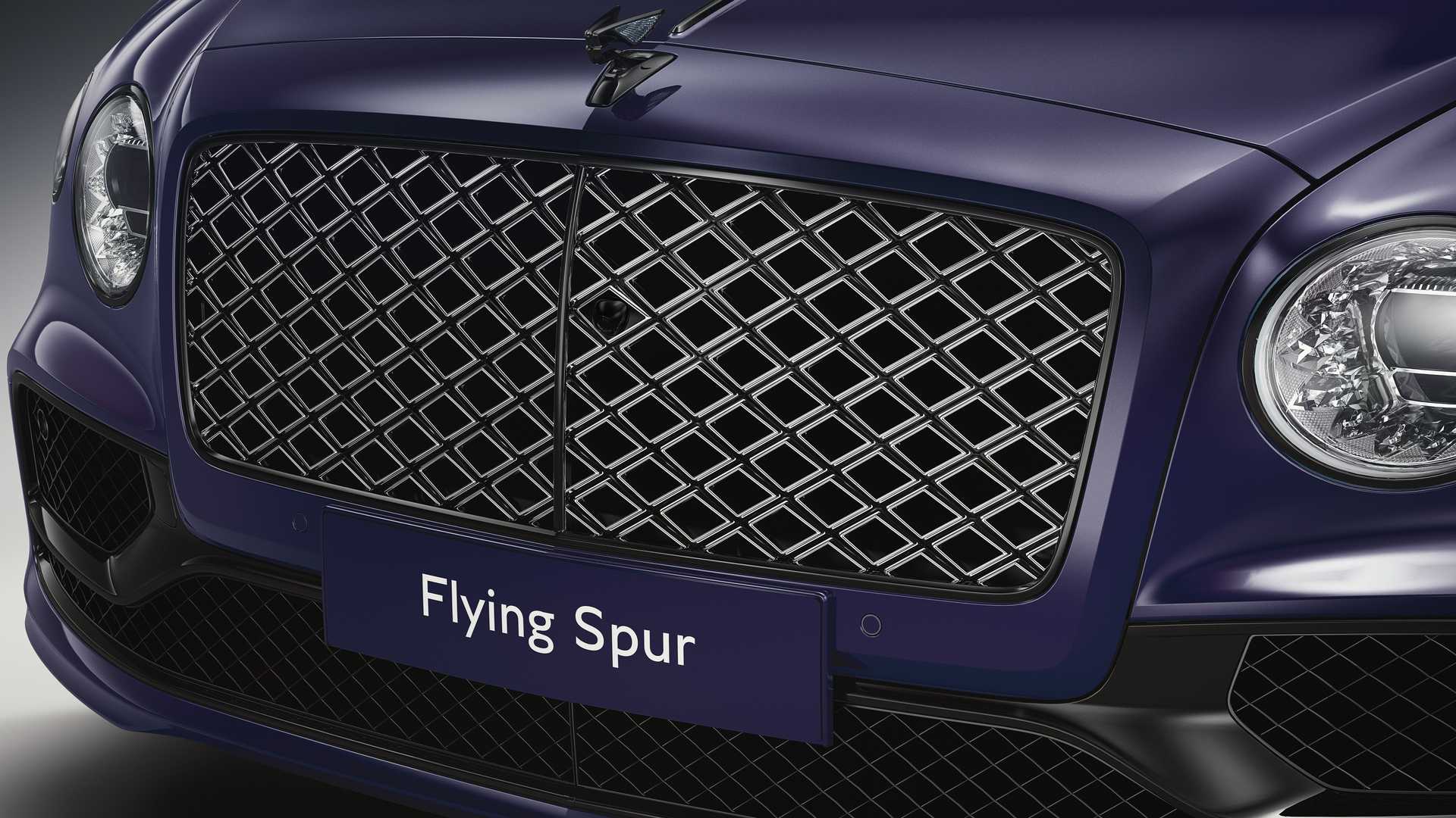 Bentley Flying Spur Mulliner Blackline ön ızgara