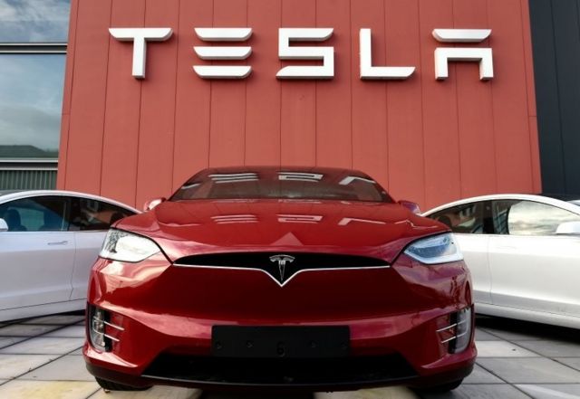 Tesla hisseleri satıldı
