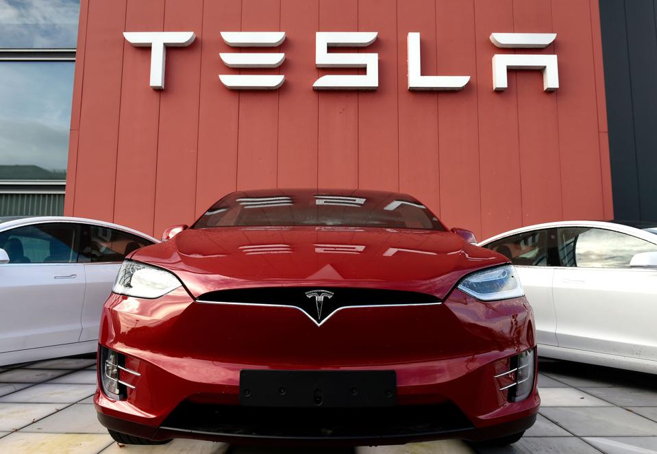 Tesla Maliyeti Rekor Seviyede Düştü