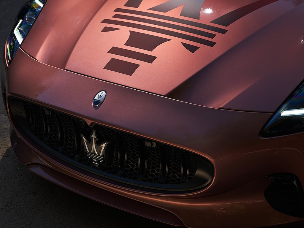Maserati GranCabrio kapak