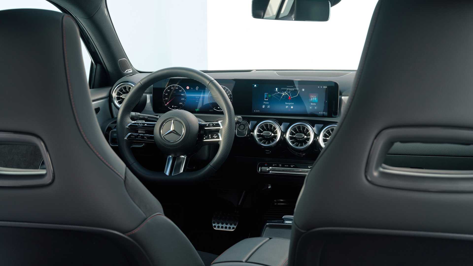 Makyajlı Mercedes-Benz A Serisi iç kabin