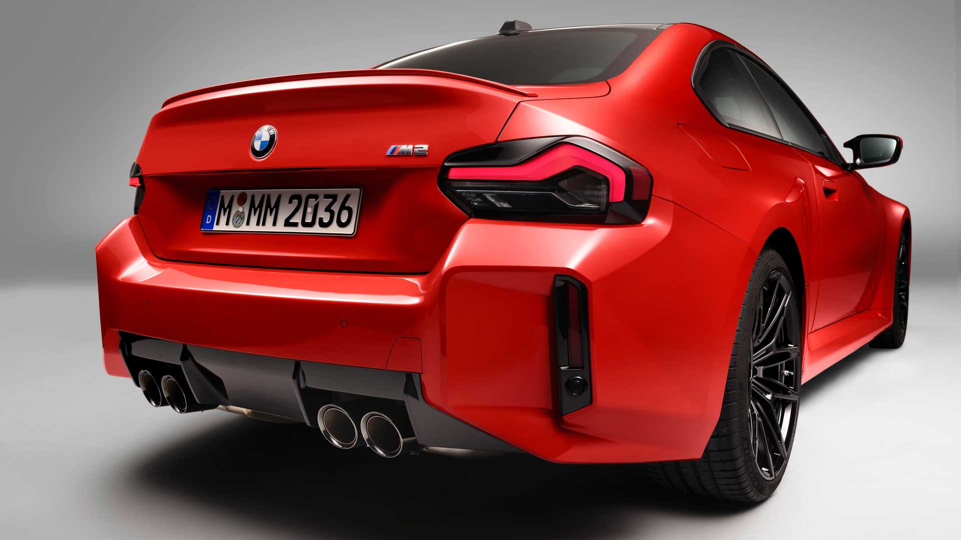 2023 BMW M2 arka tampon