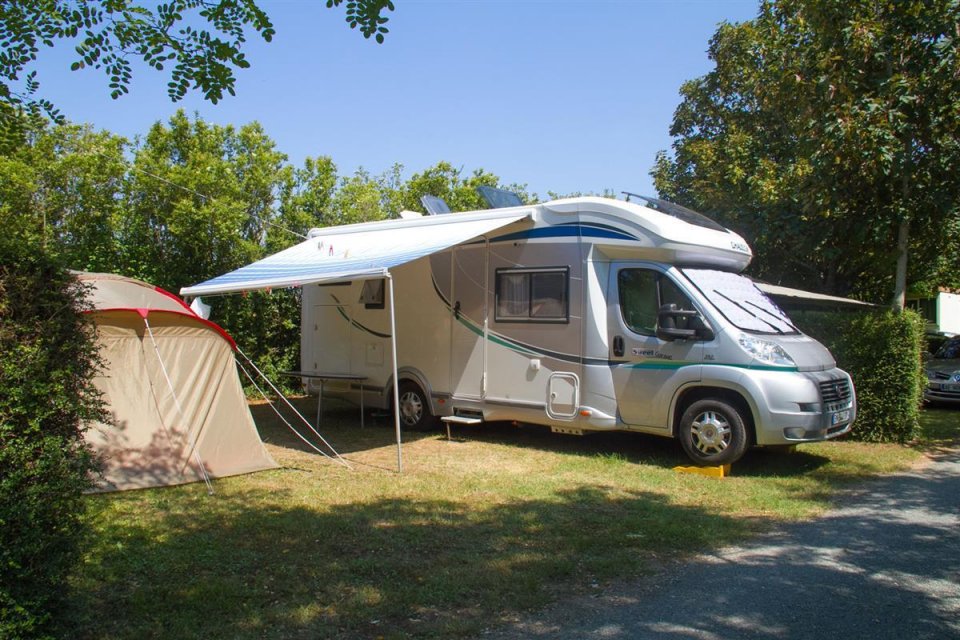 Karavan ve çadırlara vergi