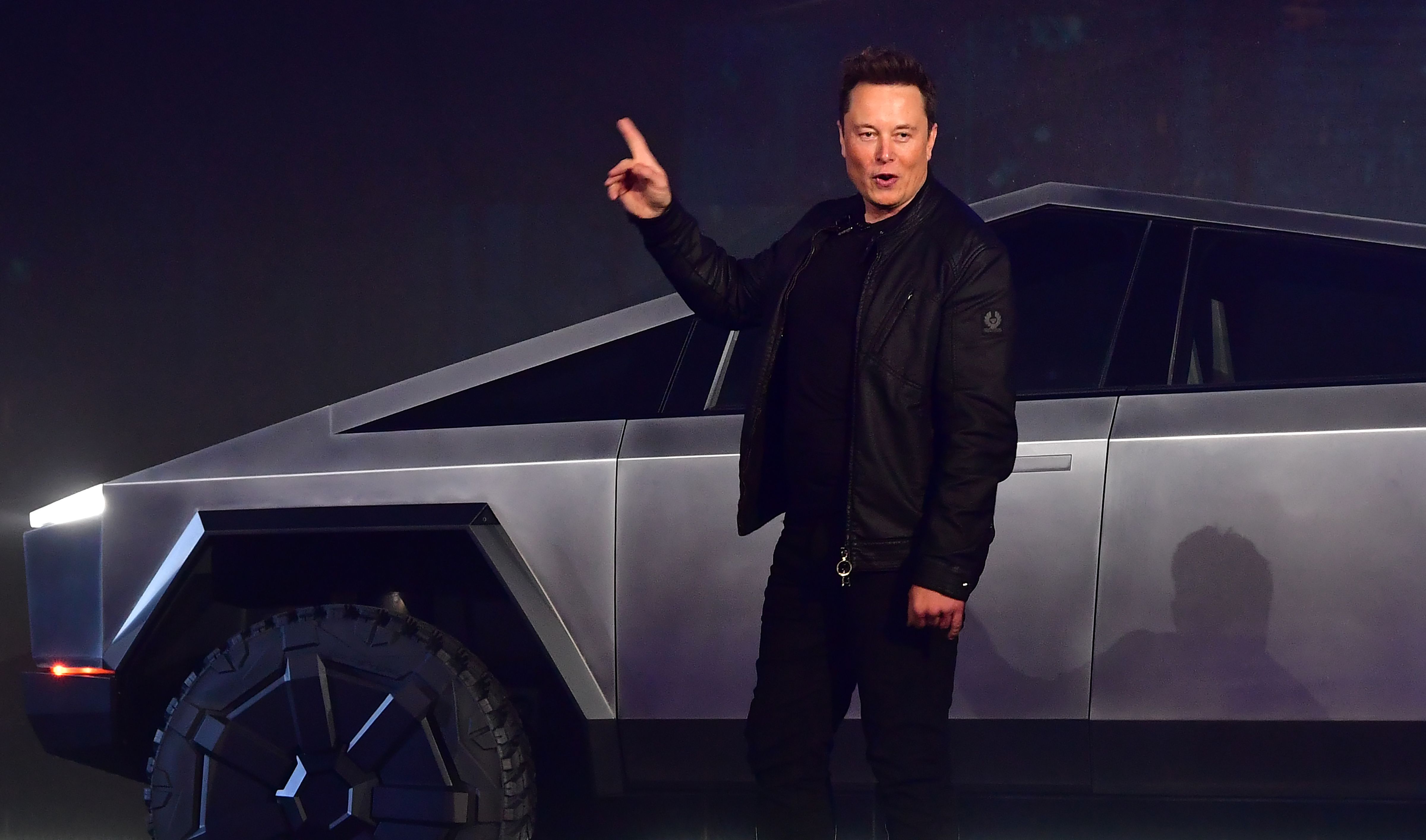 Elon Musk Cybertruck Suda Gidebilecek Dedi