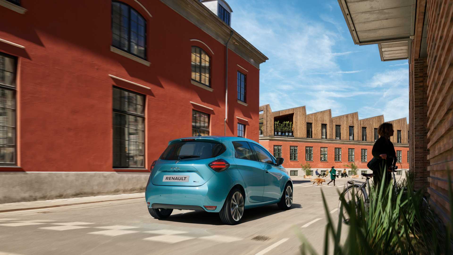 Renault Zoe mavi renk arkadan görünüm