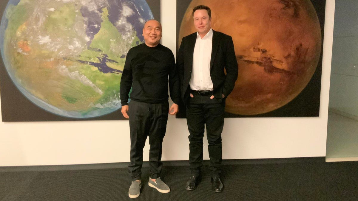 Elon Musk CEO ve Leo Koguan 