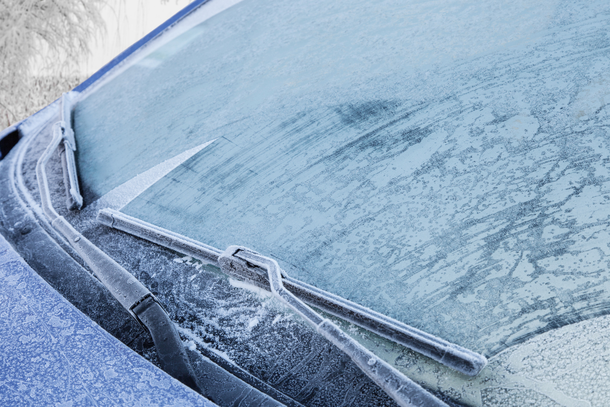 buzlu araba camı nasıl temizlenir 